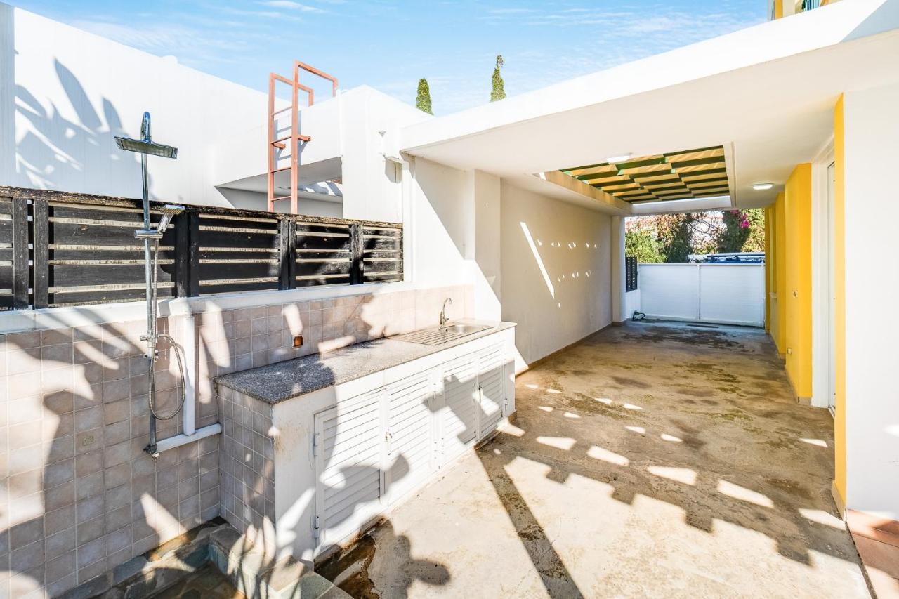 Villa Poseidon Gardens By Ezoria Villas Larnaca Exterior photo