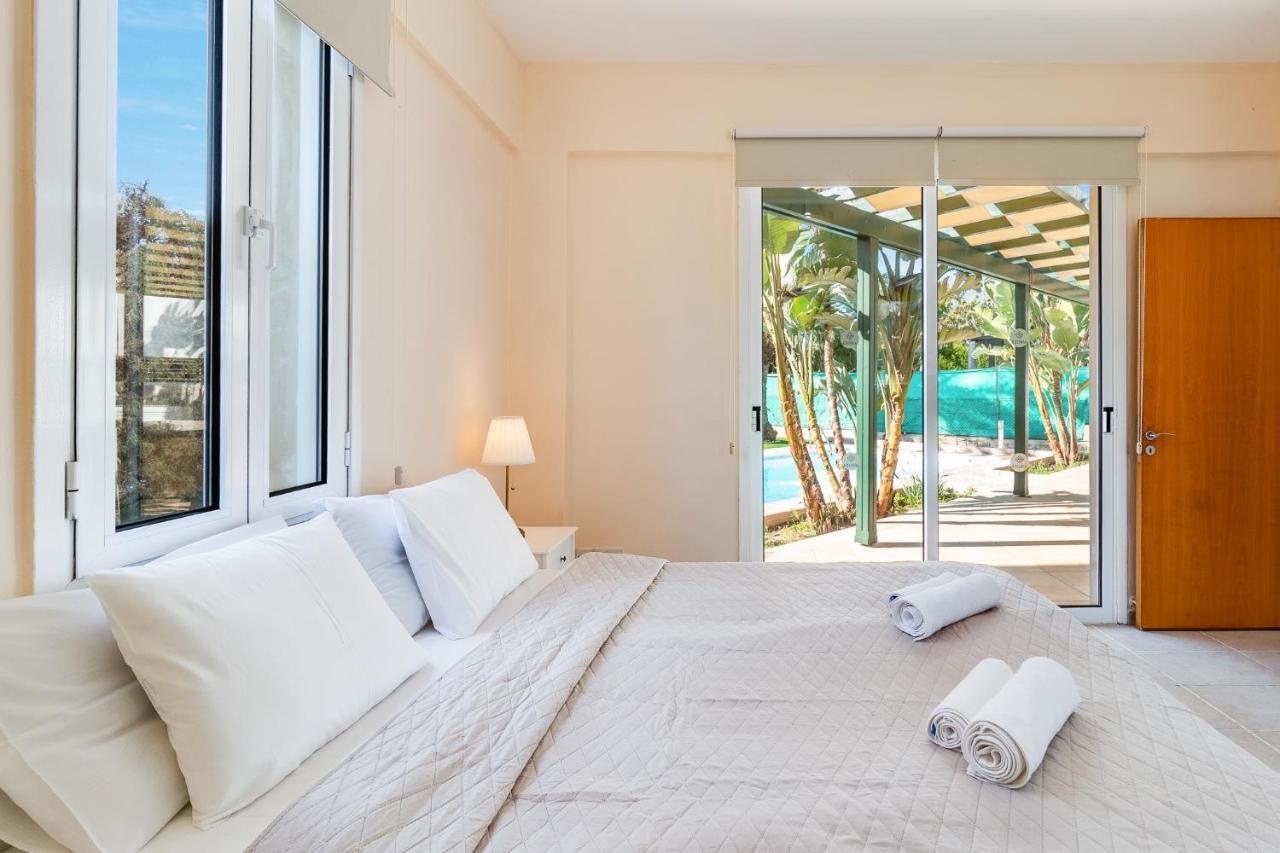 Villa Poseidon Gardens By Ezoria Villas Larnaca Exterior photo
